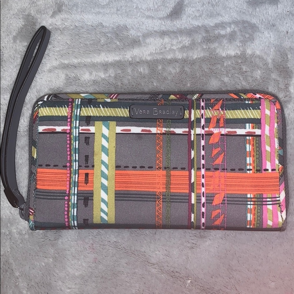 Vera Bradley RFID protected Wristlet